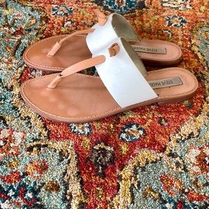 Steve Madden leather thong sandals Greek style